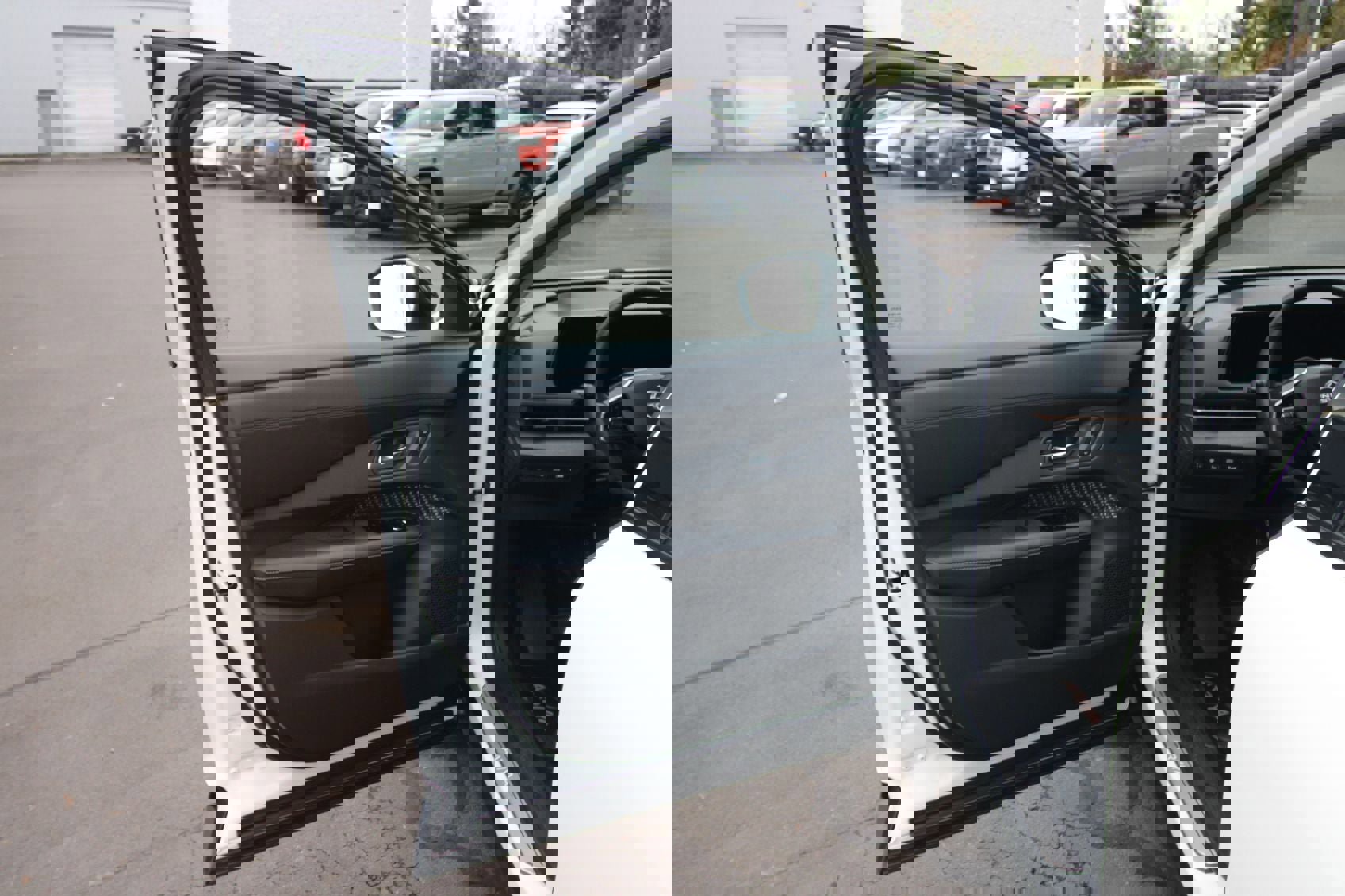 Used 2023 Nissan Ariya FWD image 9