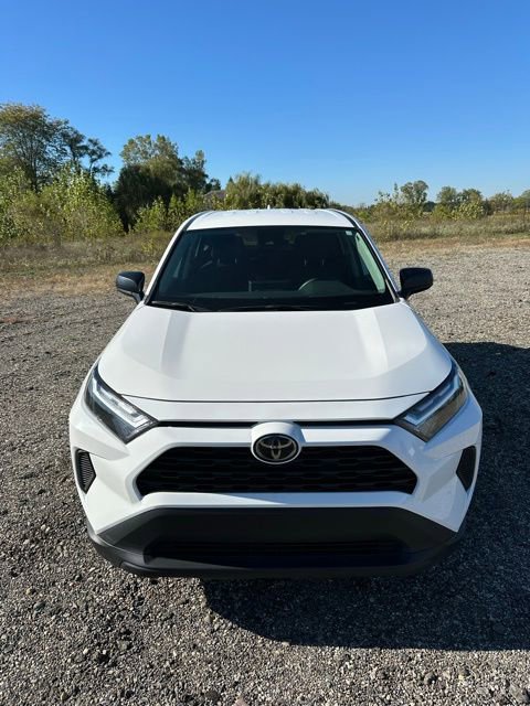Used 2024 Toyota RAV4 LE image 3