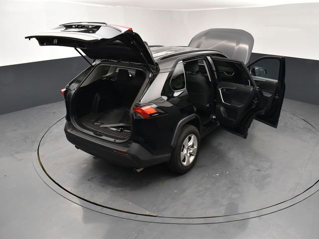 Used 2021 Toyota RAV4 LE AWD/4WD image 30