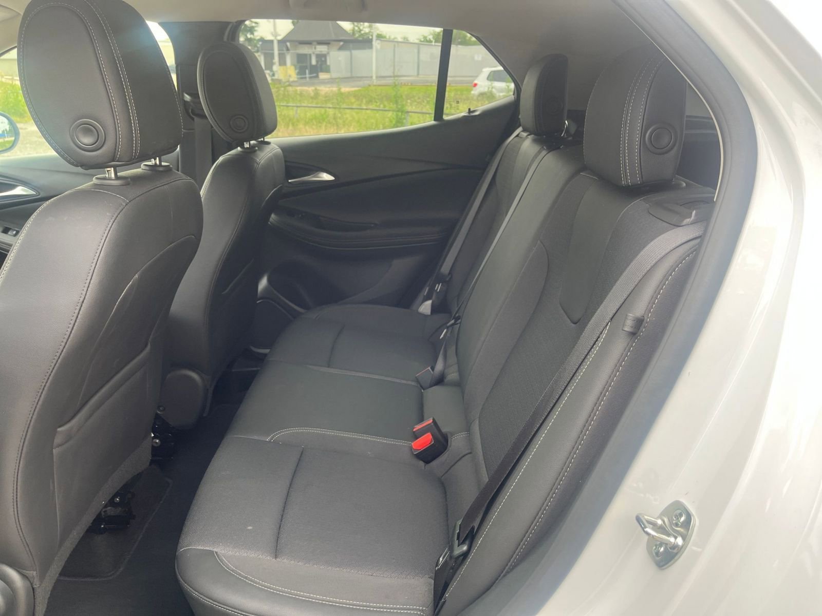Used 2025 Buick Encore GX Preferred FWD image 23