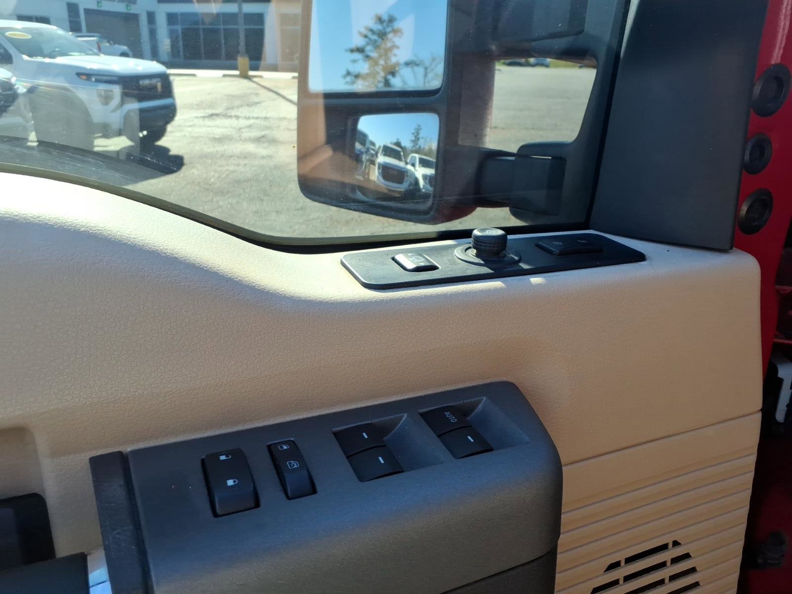 Used 2012 Ford F250 Lariat w/ Chrome Pkg image 7