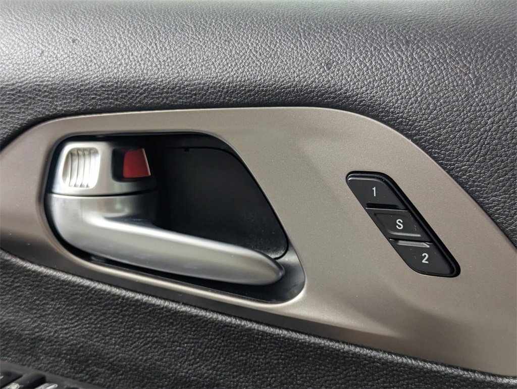 Used 2018 Chrysler Pacifica Limited w/ Advanced Safetytec Group image 14