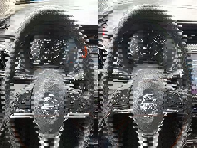 Used 2022 Nissan Kicks SV image 19