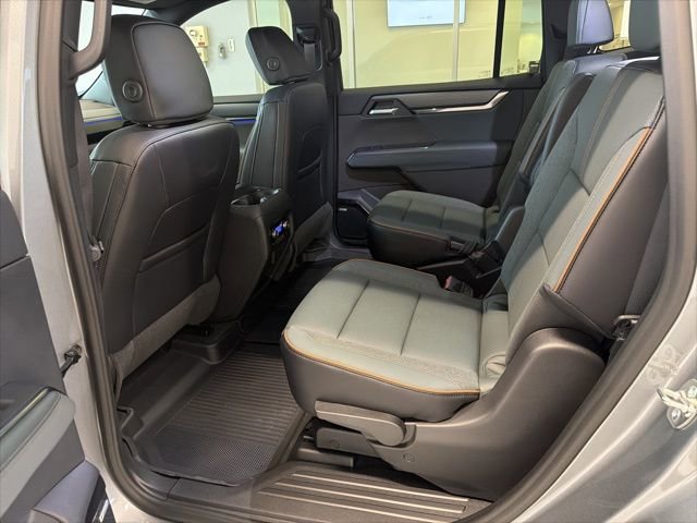 New 2026 GMC Acadia AT4 w/ Luxury Package image 19