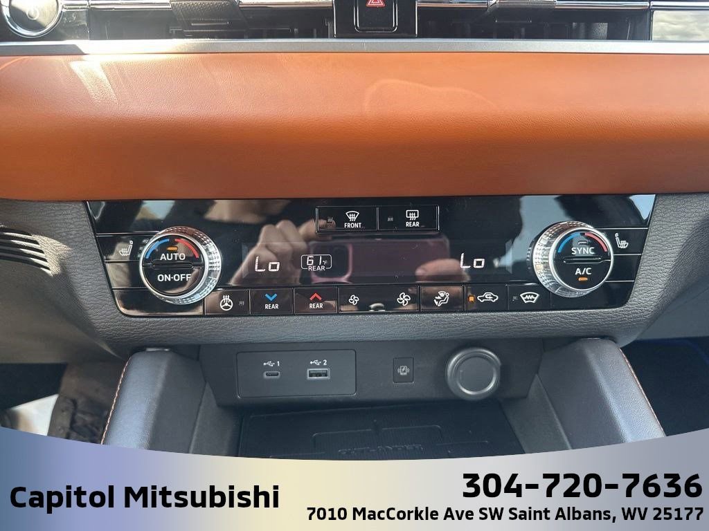 New 2025 Mitsubishi Outlander SEL image 30