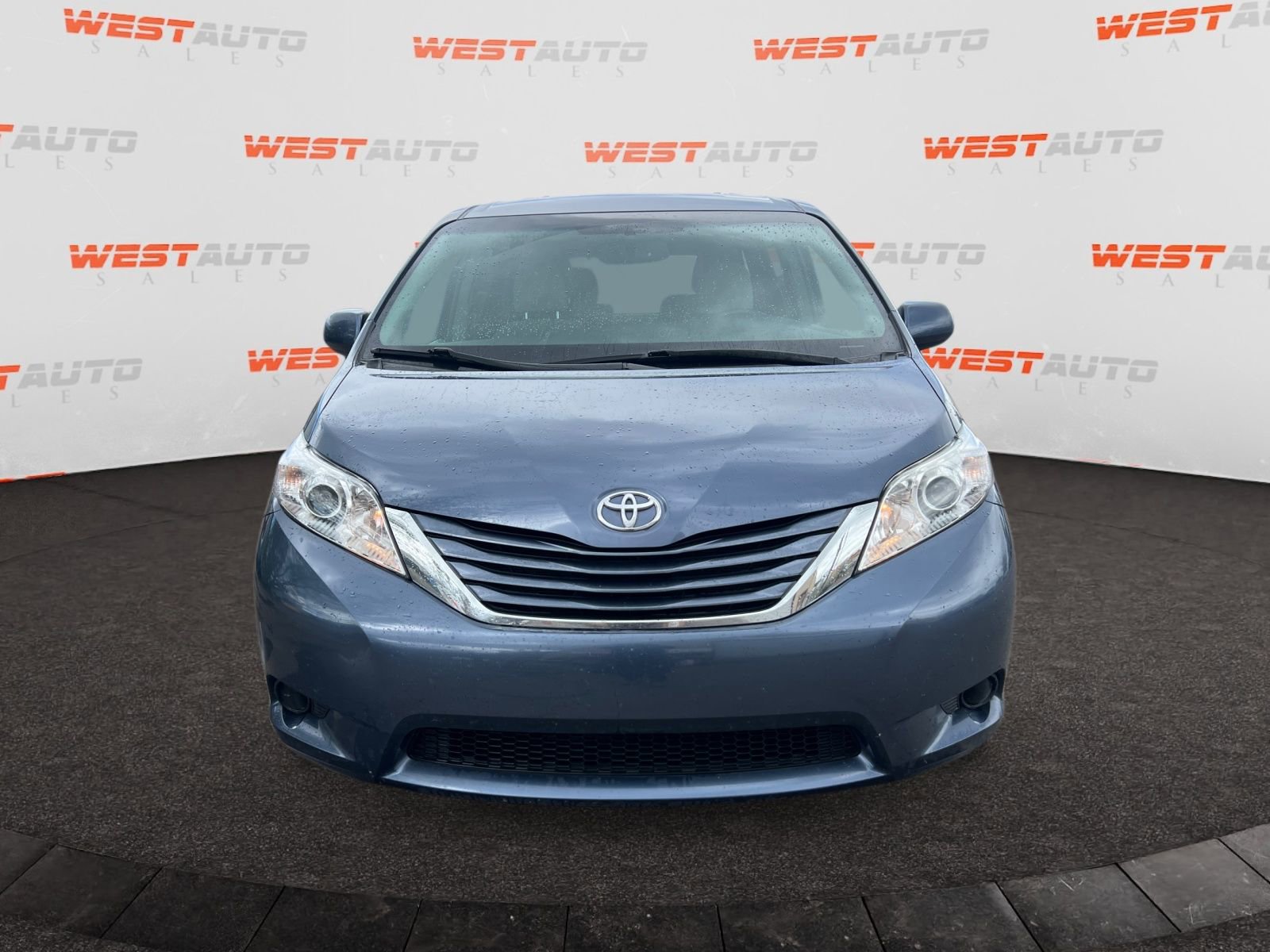 Used 2017 Toyota Sienna LE FWD image 8