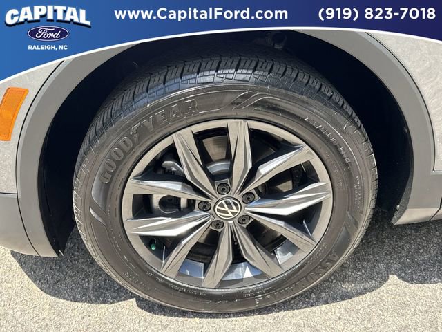 Used 2024 Volkswagen Tiguan SE FWD image 13