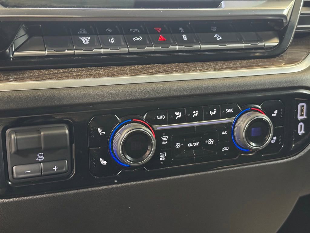 Used 2025 Chevrolet Silverado 2500 LT image 35