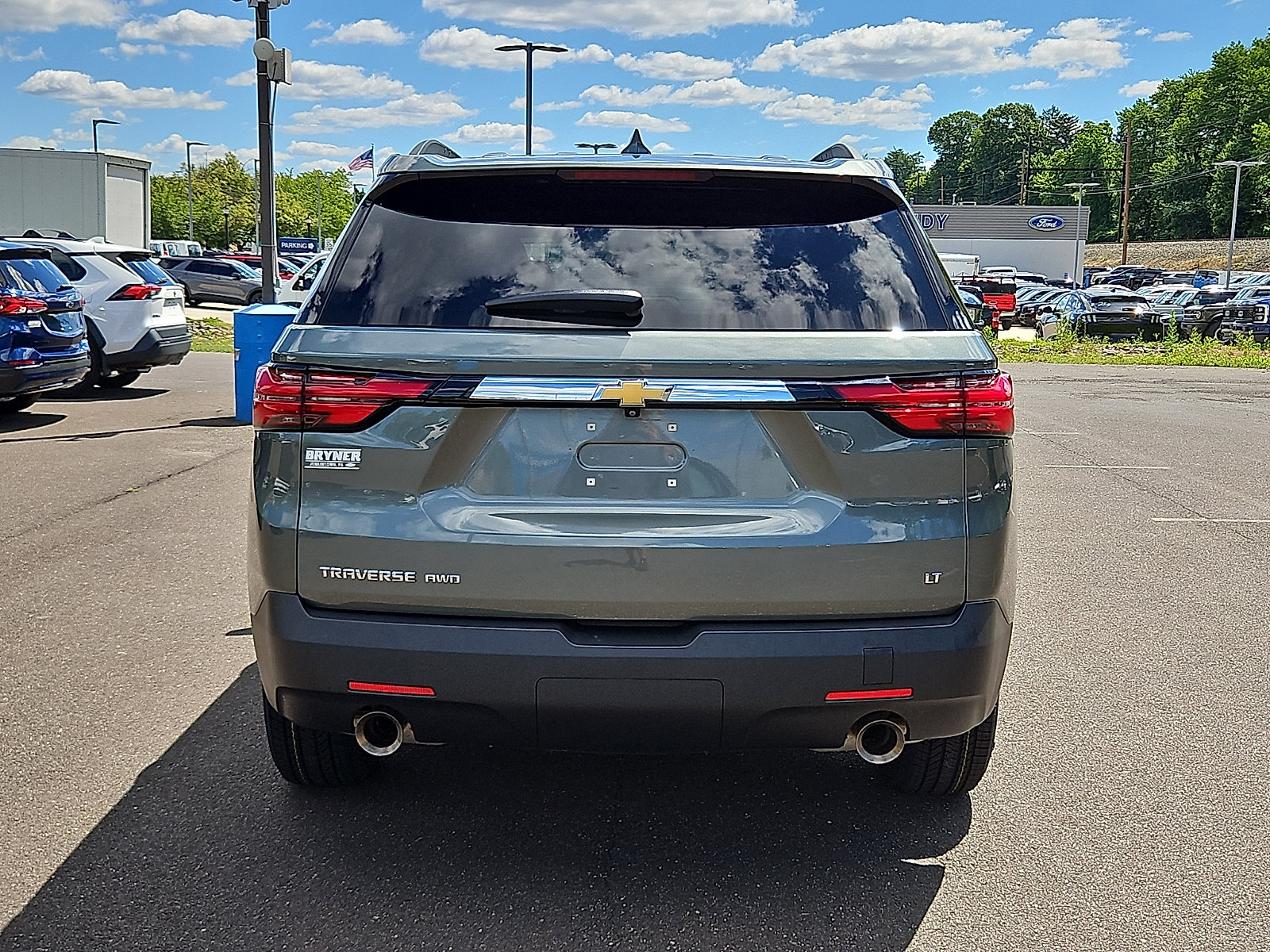 Used 2023 Chevrolet Traverse LT AWD/4WD image 5