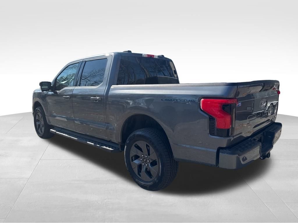 Used 2025 Ford F150 Lightning Flash image 3