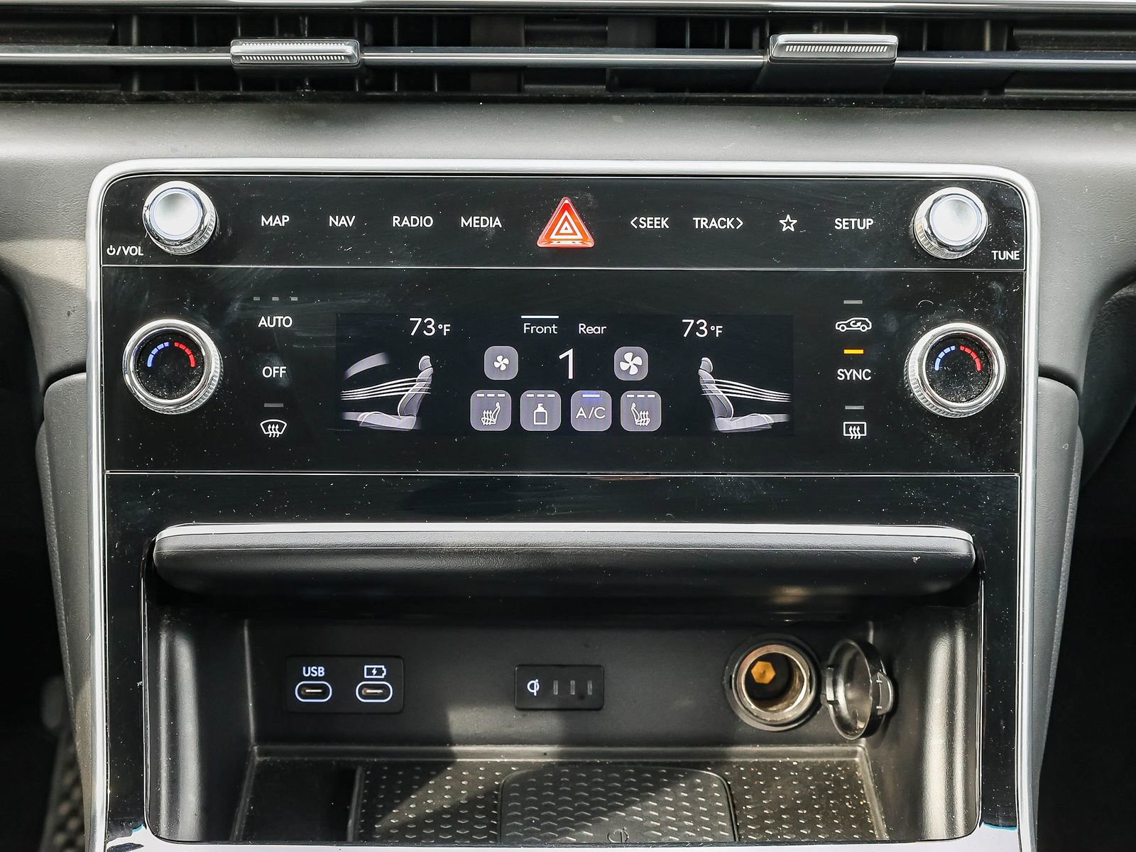 Used 2025 Genesis GV80 2.5T Standard image 14