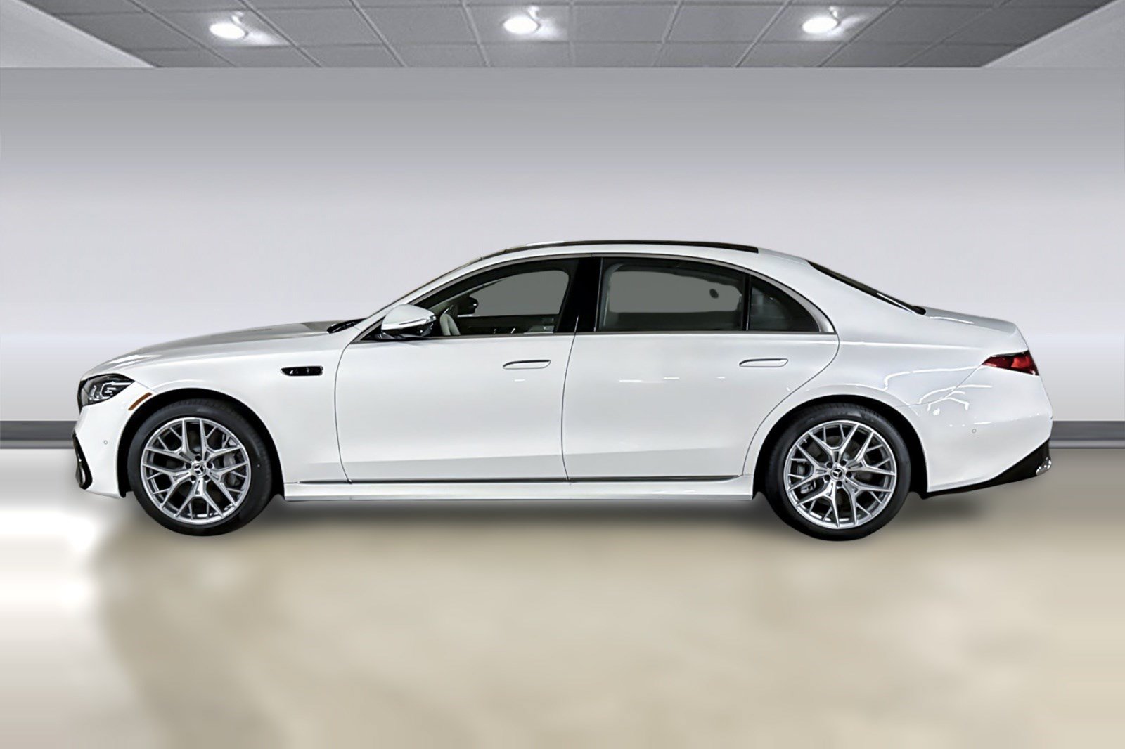 New 2027 Mercedes-Benz S 500 4MATIC image 2