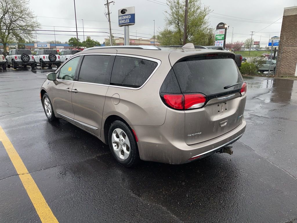 Used 2017 Chrysler Pacifica Platinum FWD image 7