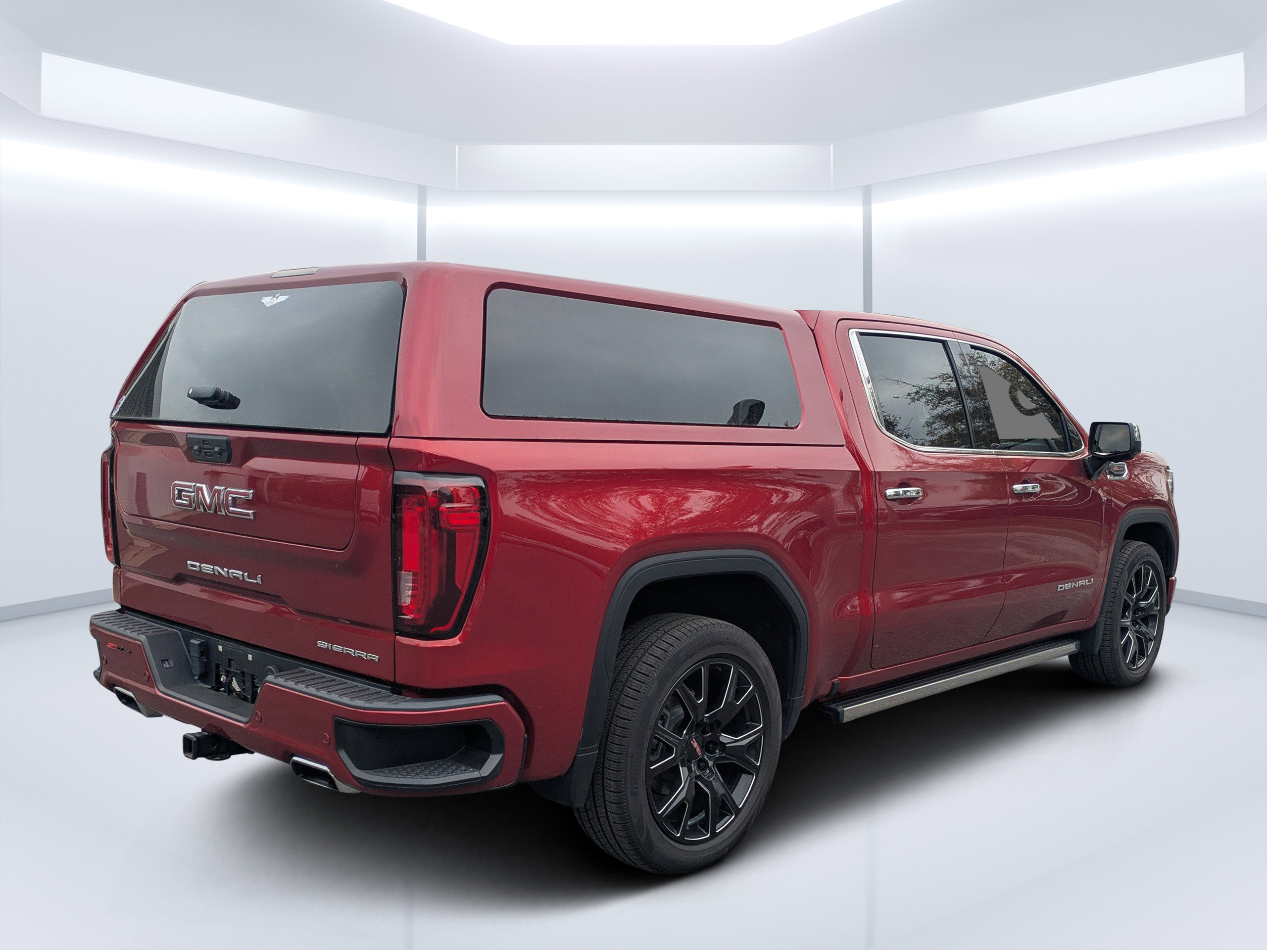 Used 2023 GMC Sierra 1500 Denali w/ Denali Reserve Package image 3