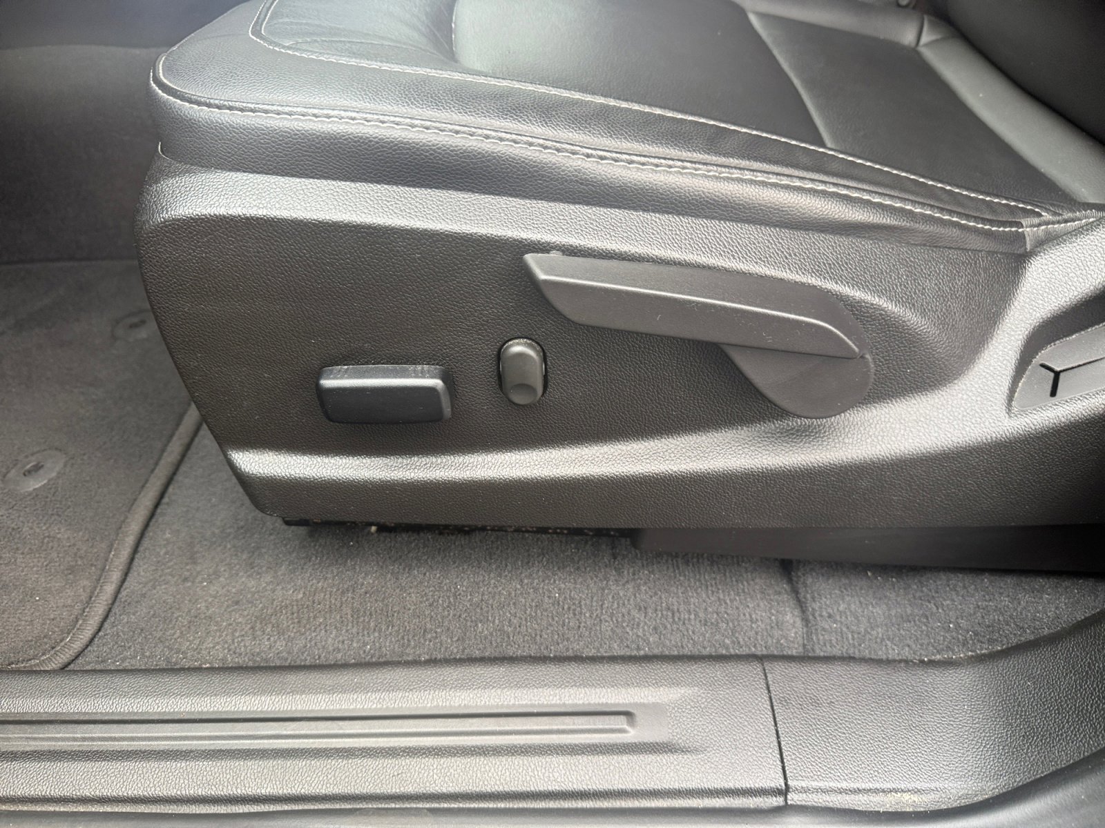 Used 2022 GMC Canyon Elevation w/ Elevation Premium Package image 23