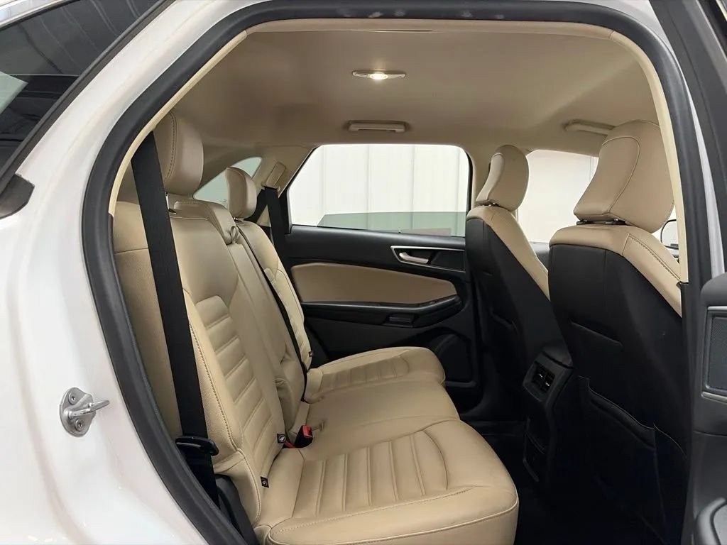 Used 2024 Ford Edge SEL AWD/4WD image 19