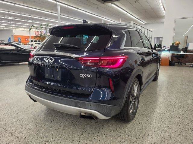 Used 2019 INFINITI QX50 Essential w/ Sensory Package AWD/4WD image 5