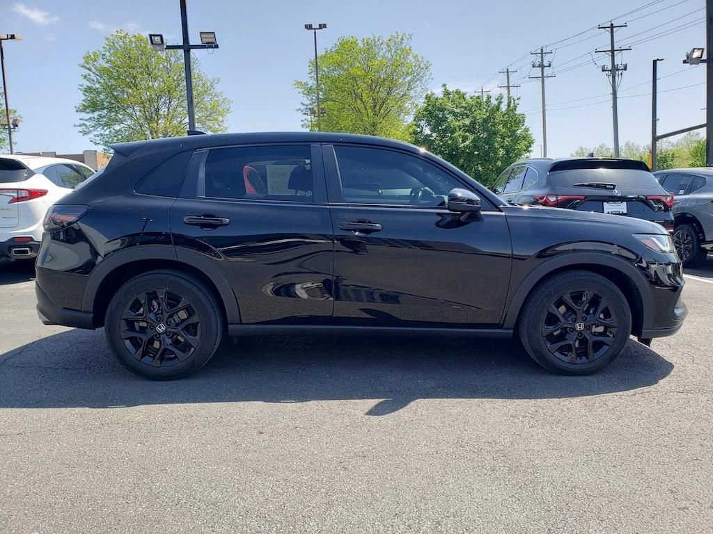 Used 2024 Honda HR-V Sport image 9
