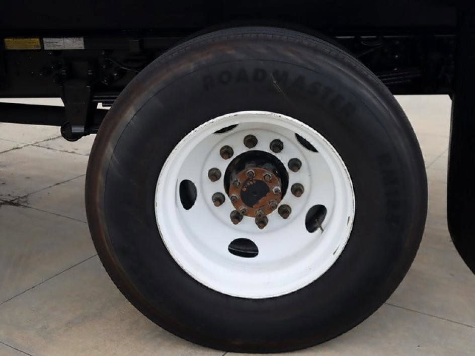 Used 2017 Ford F650 2WD SuperCab Super Duty image 30