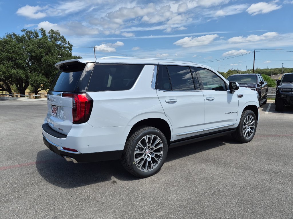 New 2026 GMC Yukon Denali w/ Denali Reserve Package AWD/4WD image 9