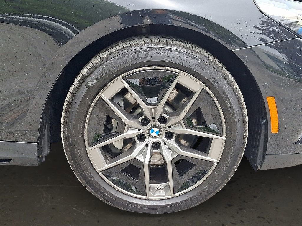 Used 2026 BMW 530i xDrive AWD/4WD image 9