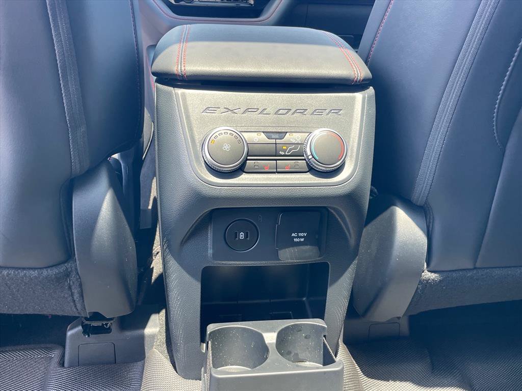 Used 2025 Ford Explorer ST AWD/4WD image 29