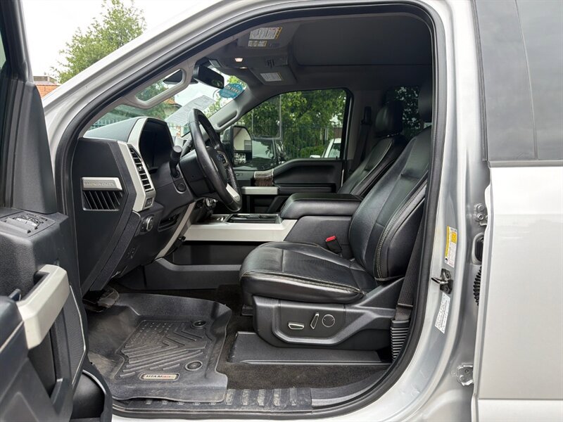 Used 2017 Ford F250 Lariat w/ Lariat Ultimate Package AWD/4WD image 16