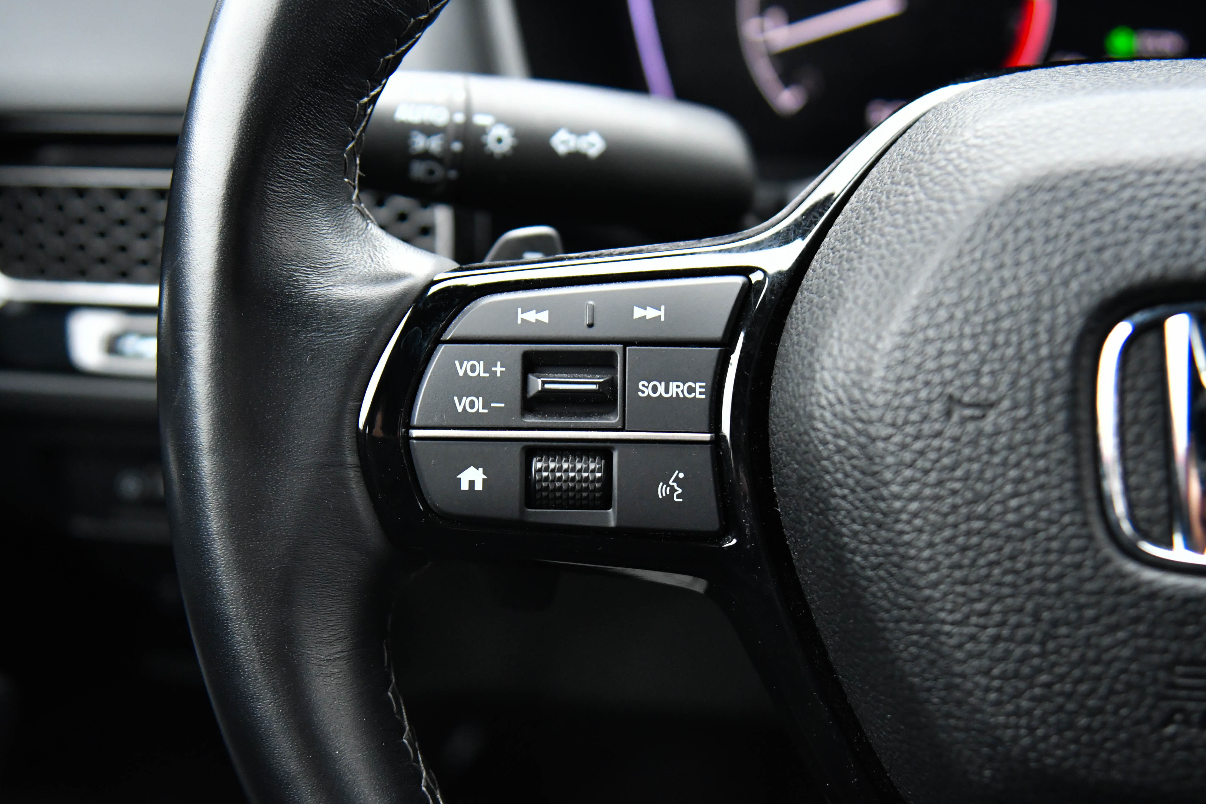 Used 2025 Honda Civic Sport image 29