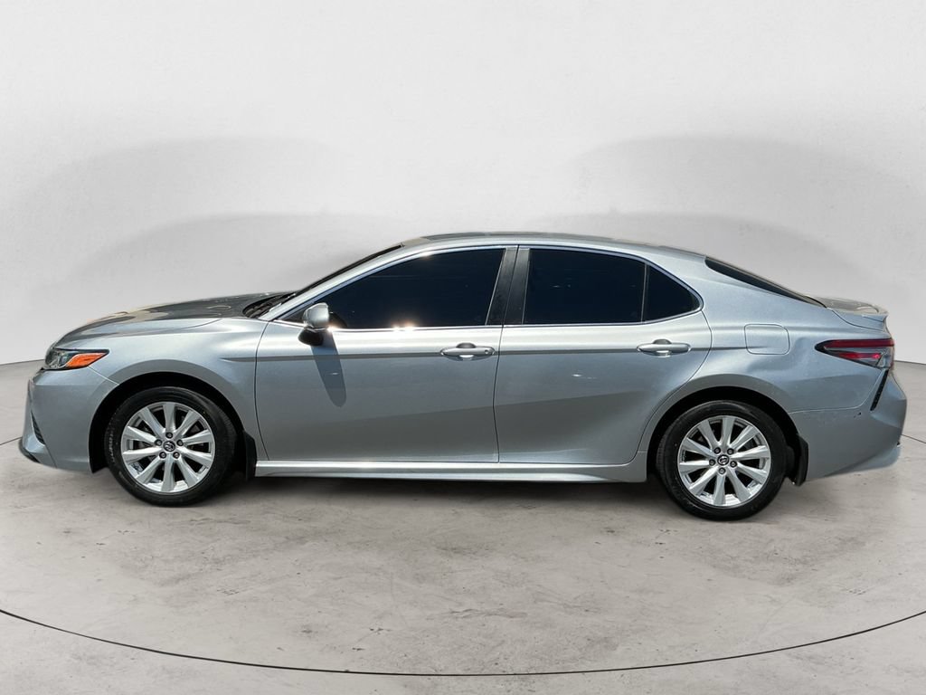 Used 2019 Toyota Camry SE FWD image 8
