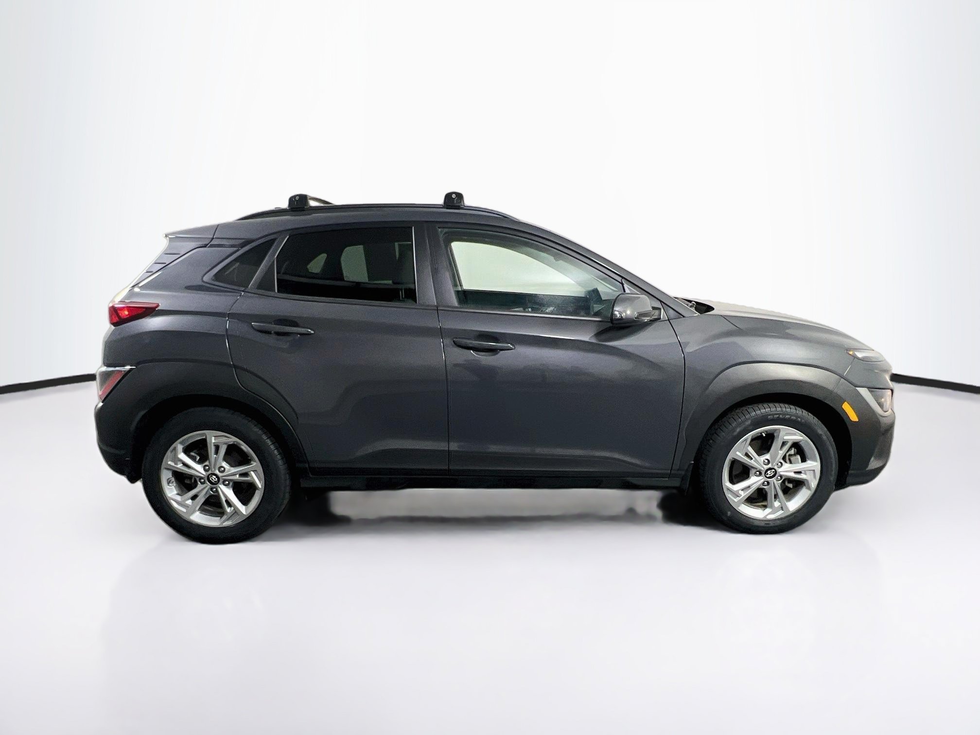 Used 2023 Hyundai Kona SEL w/ Convenience Package AWD/4WD image 4
