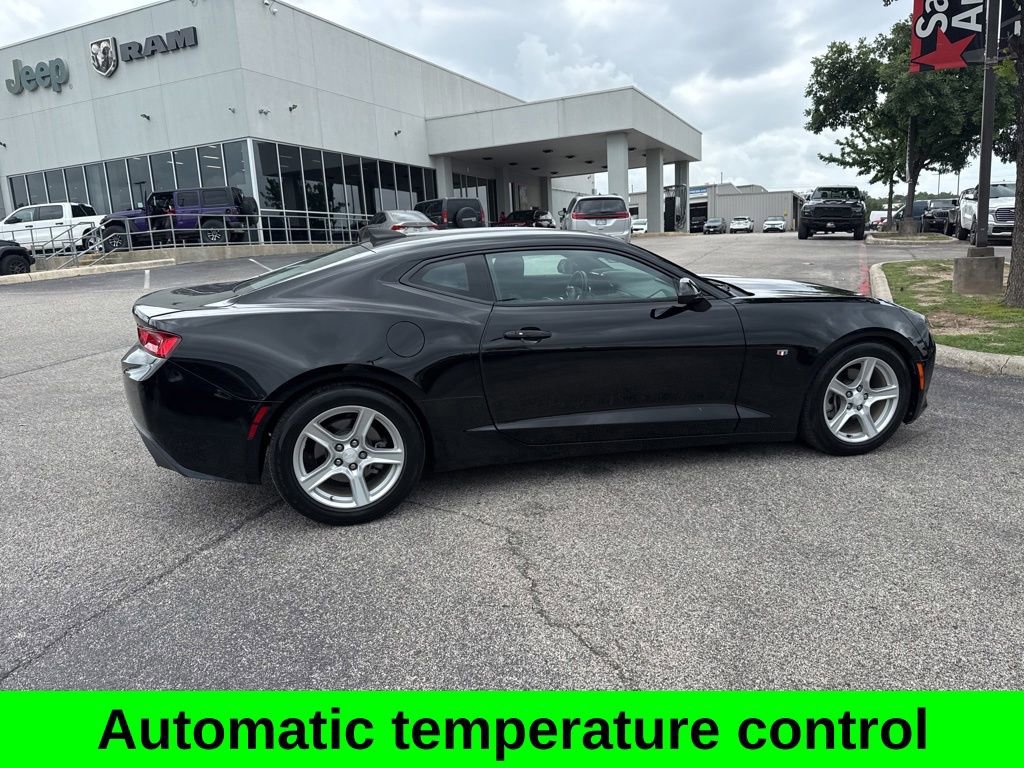 Used 2017 Chevrolet Camaro LT RWD image 9