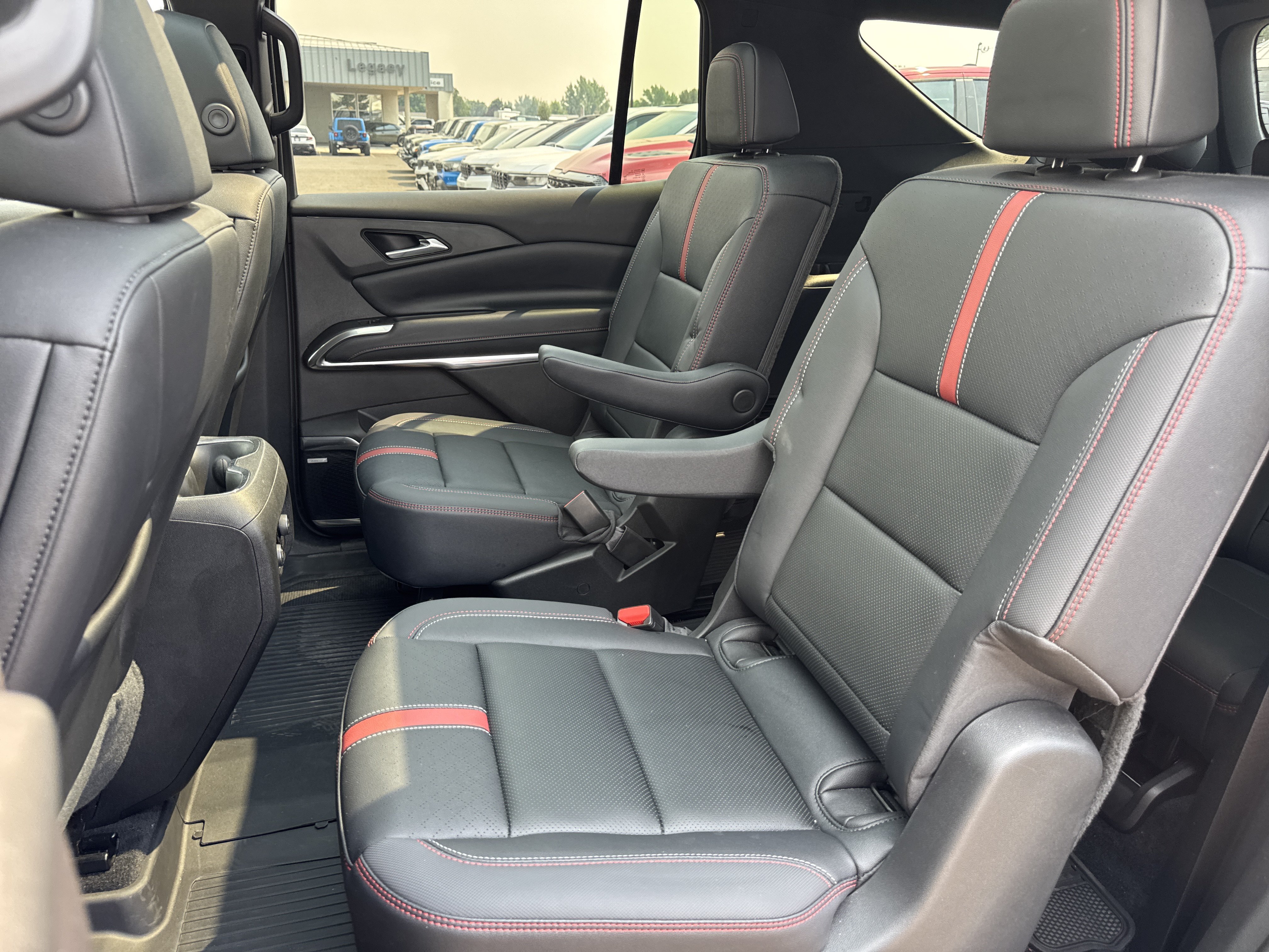 Used 2026 Chevrolet Traverse RS w/ LPO, Floor Liner Package AWD/4WD image 29