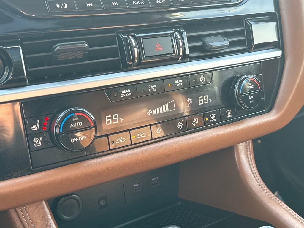 Used 2025 Nissan Pathfinder Platinum w/ Cargo Package image 26