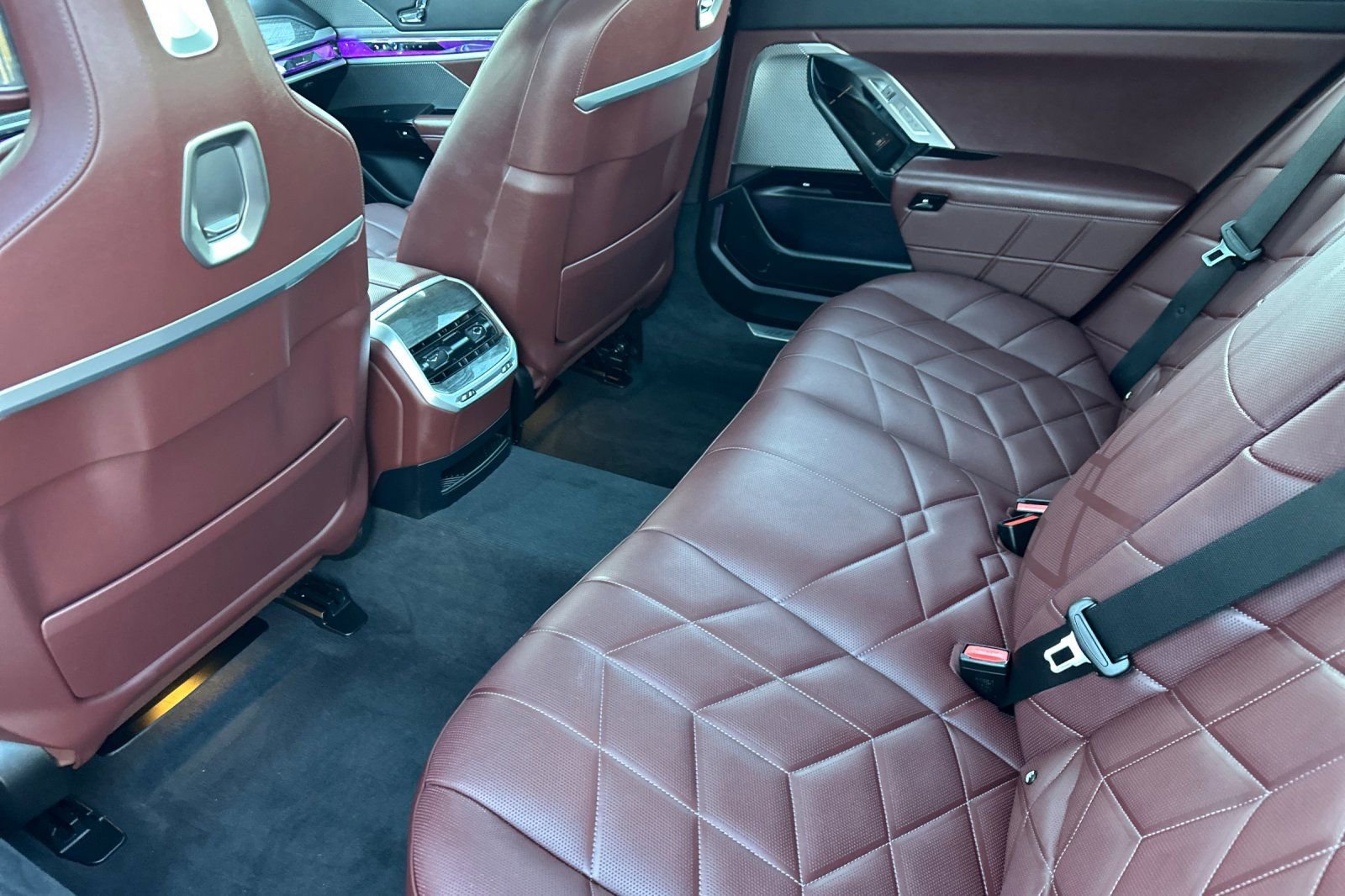 Used 2025 BMW 740i RWD image 14