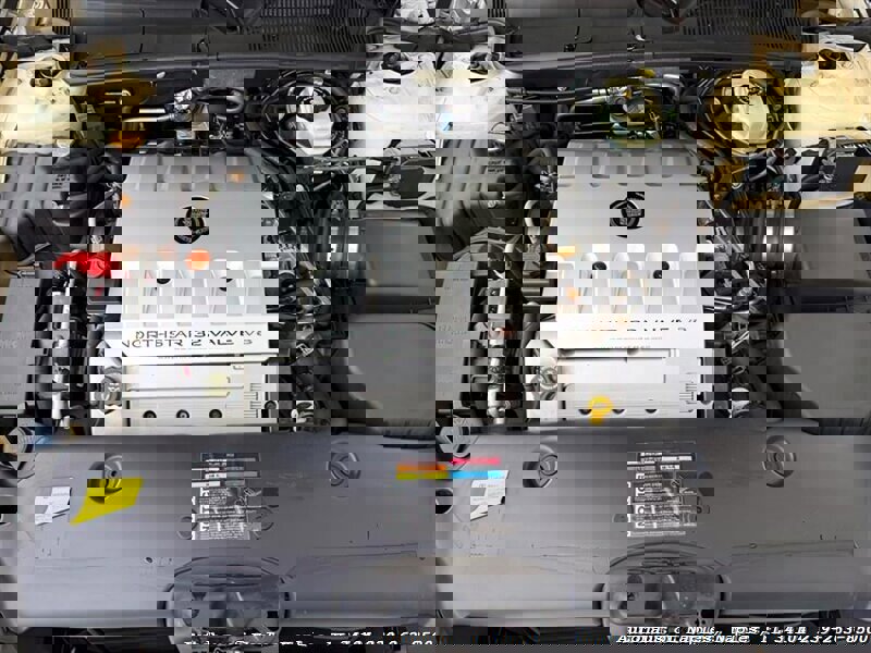 Used 2001 Cadillac De Ville w/ Comfort/Convenience Pkg image 14