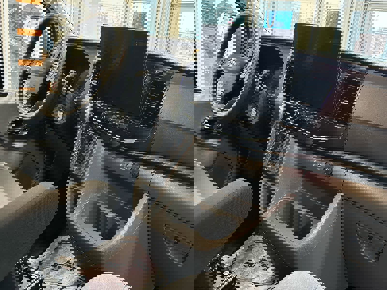 Used 2025 Ford Transit 350 XLT image 18