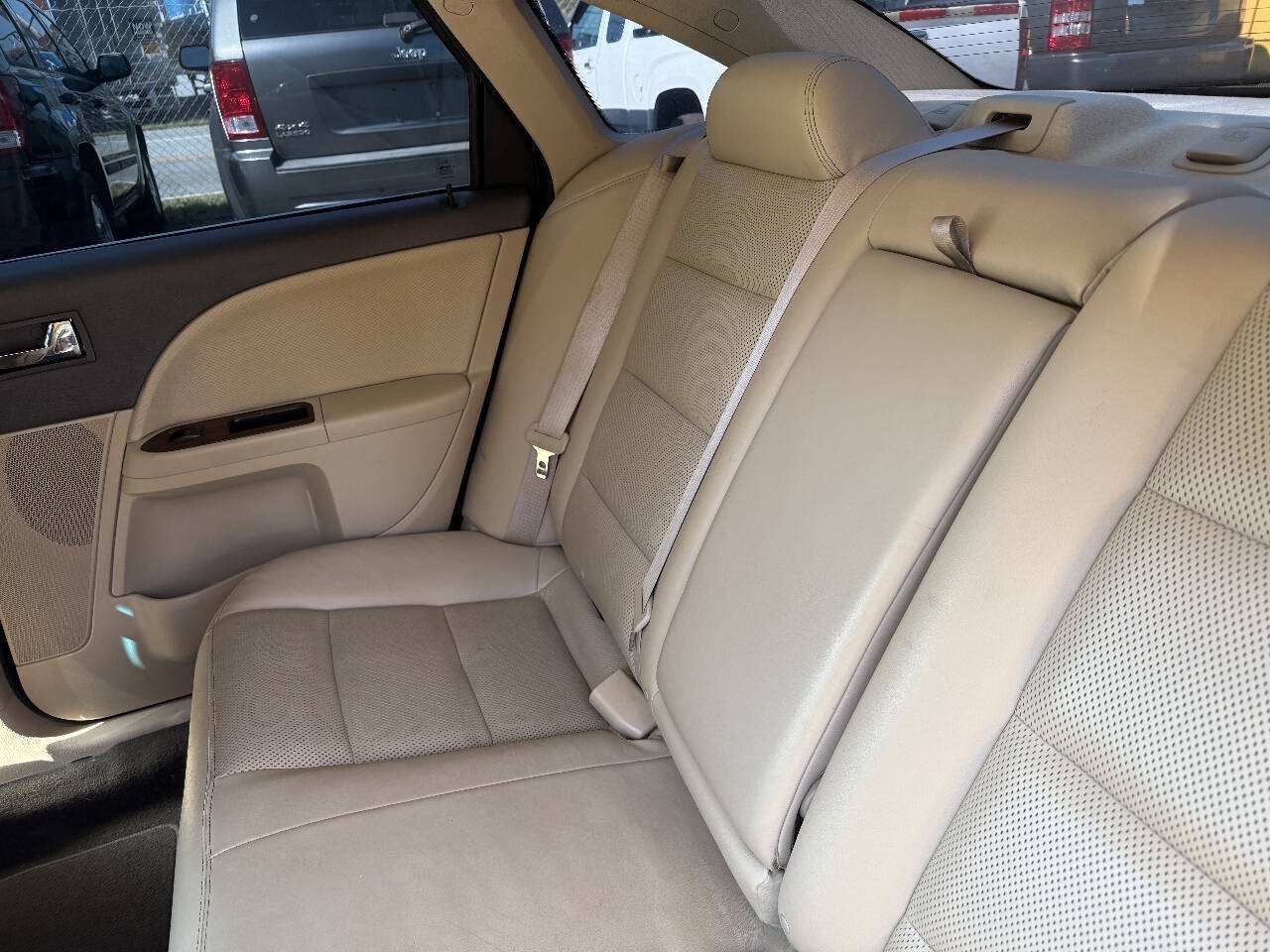 Used 2008 Ford Taurus SEL FWD image 22
