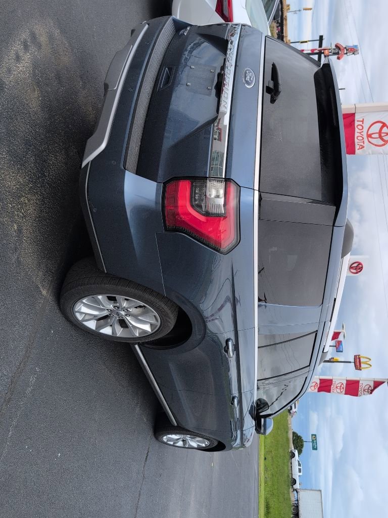 Used 2018 Ford Expedition Limited w/ Equipment Group 302A AWD/4WD image 7