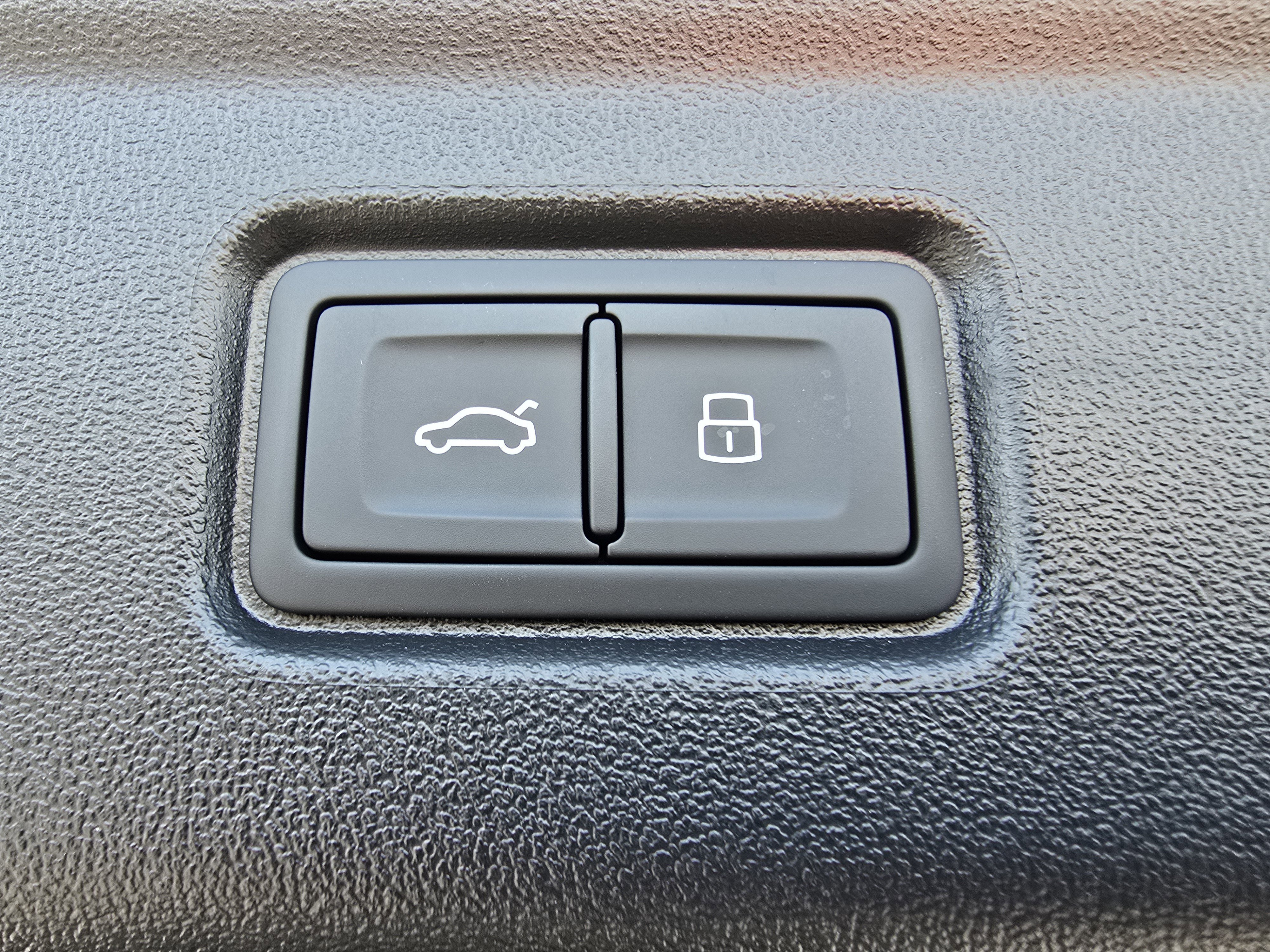 New 2025 Audi S6 e-tron Premium Plus image 18