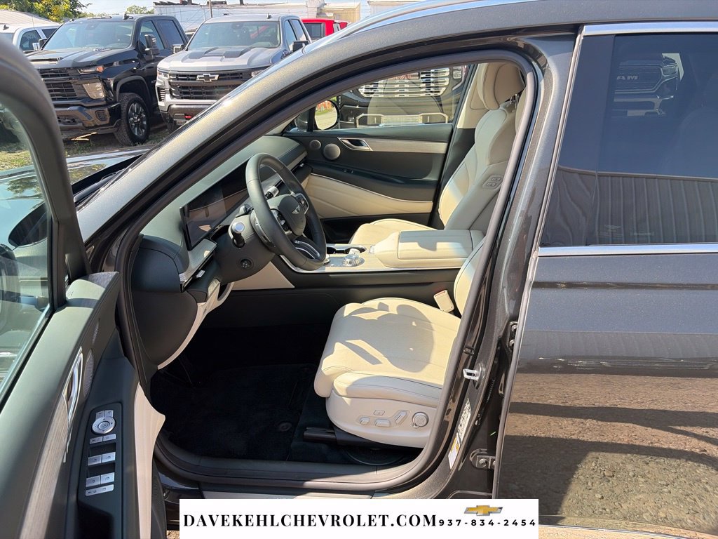 Used 2025 Genesis GV80 2.5T Prestige AWD/4WD image 9