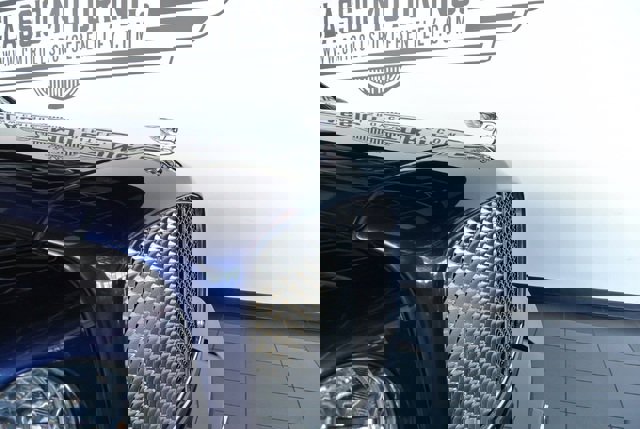 Used 2009 Bentley Azure image 3