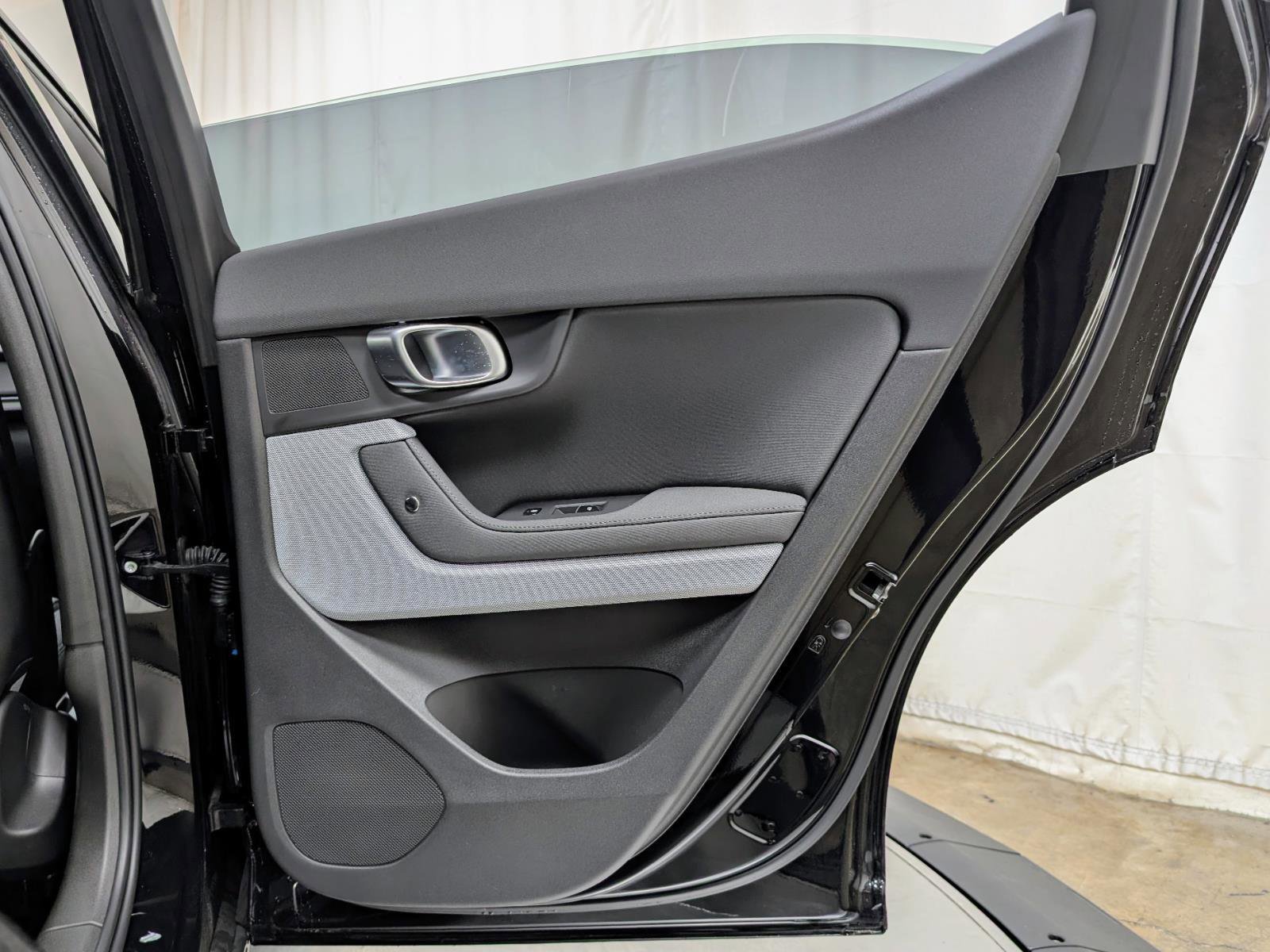 Used 2024 Polestar Polestar 2 image 21