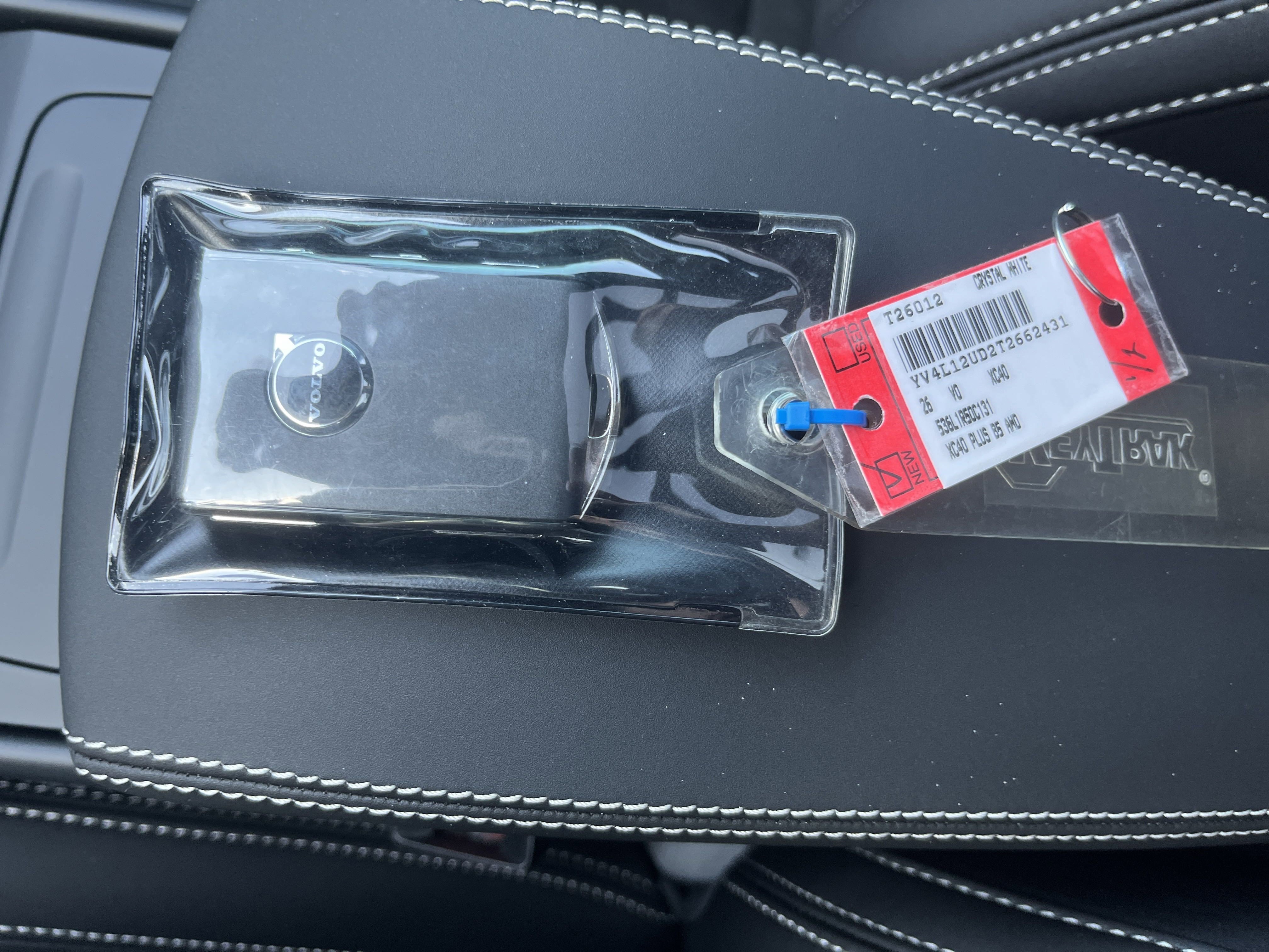 Used 2026 Volvo XC40 B5 Ultra w/ Protection Package Premier image 38