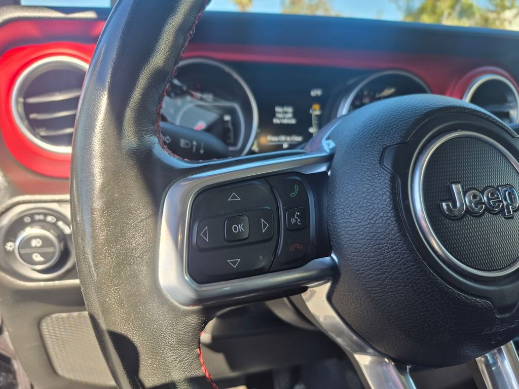 Used 2022 Jeep Gladiator Rubicon w/ Cold Weather Group AWD/4WD image 12
