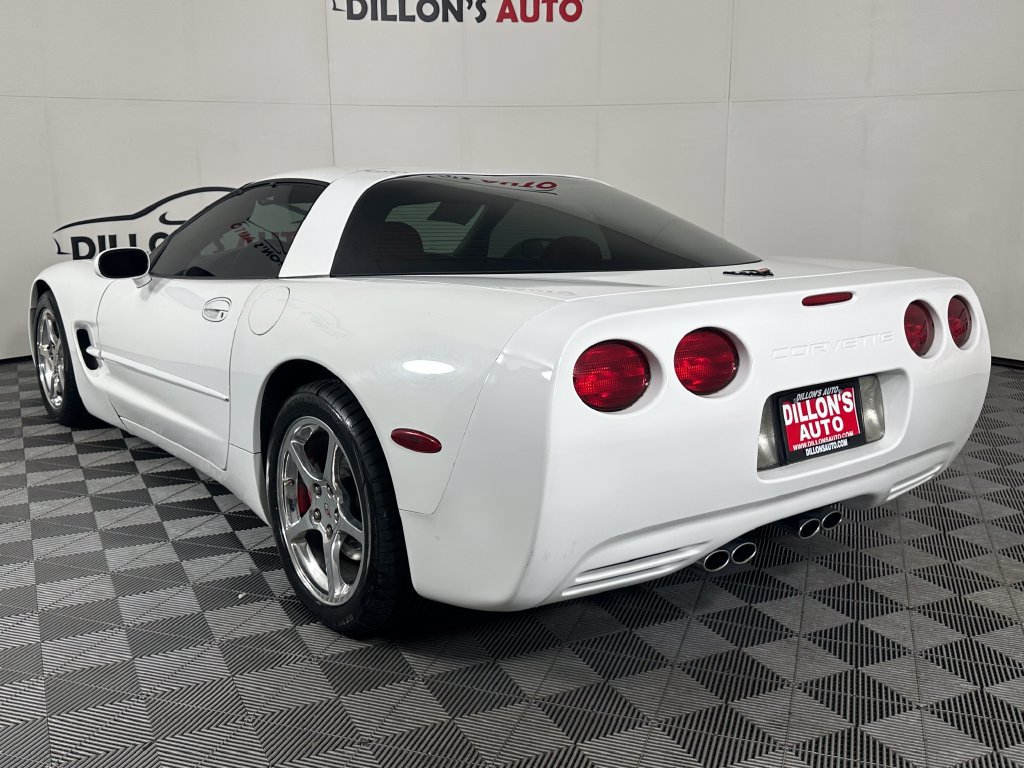 Used 2004 Chevrolet Corvette Coupe w/ Roof Package RWD image 4