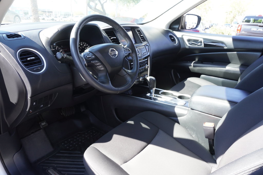Certified 2020 Nissan Pathfinder SV FWD image 17