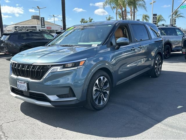 Certified 2023 Kia Carnival EX image 3