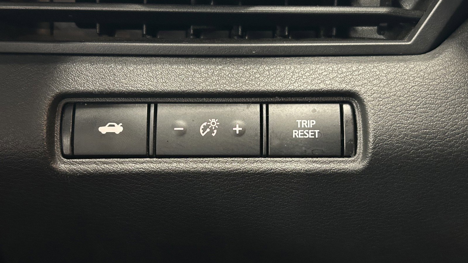 Used 2024 Nissan Altima 2.5 SV image 21