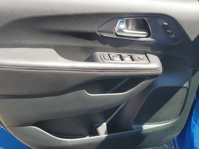 New 2026 Chrysler Pacifica Select w/ S Appearance Package FWD image 16