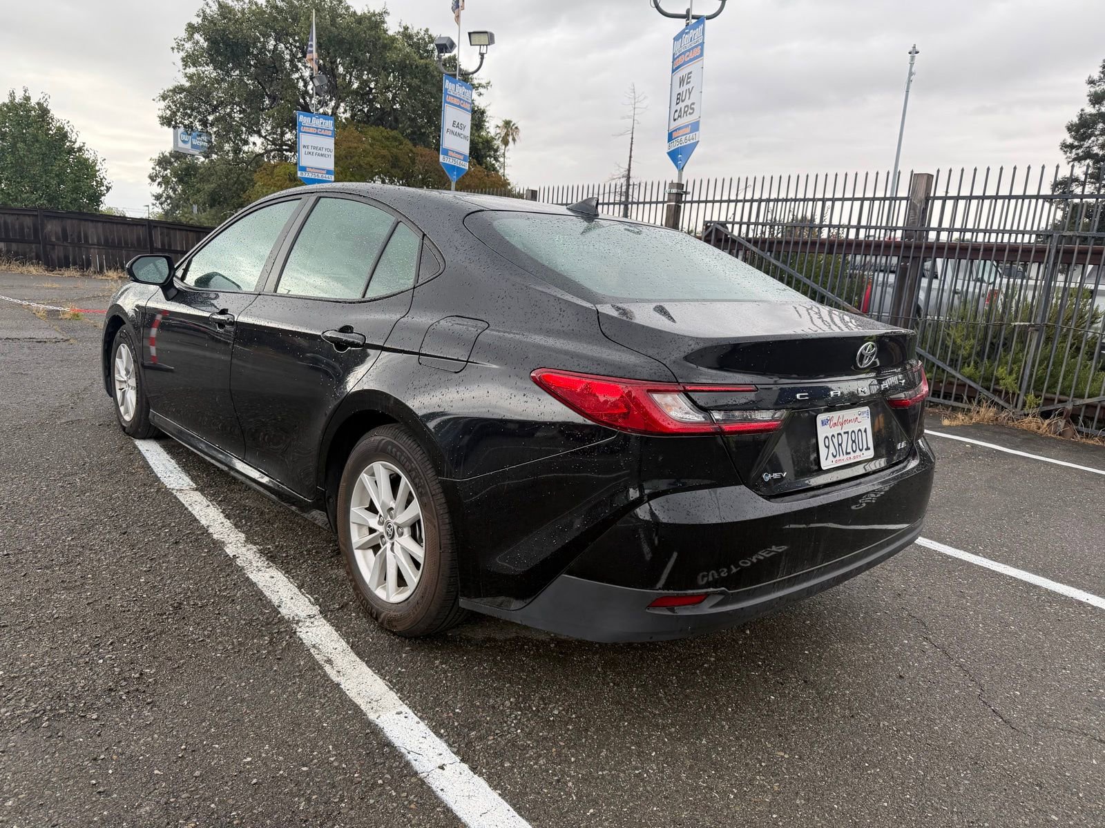 Used 2025 Toyota Camry LE FWD image 3